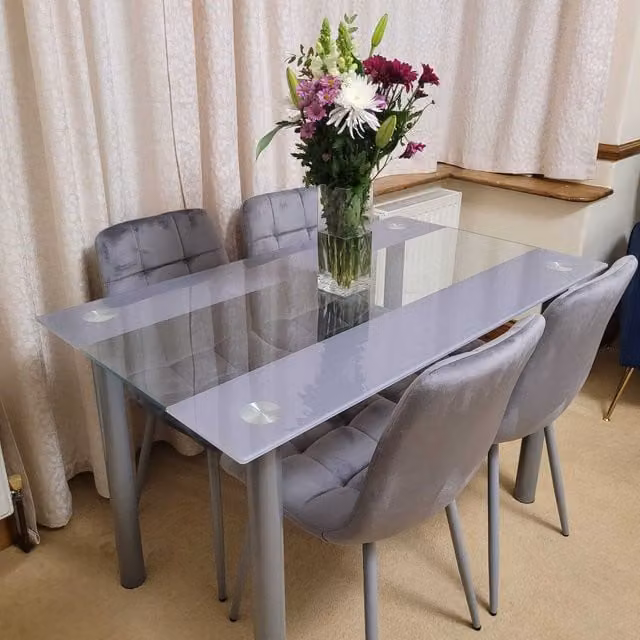 Kosy Koala Modern Rectangular Glass Dining Table with 4 Grey Tufted Velvet Chairs