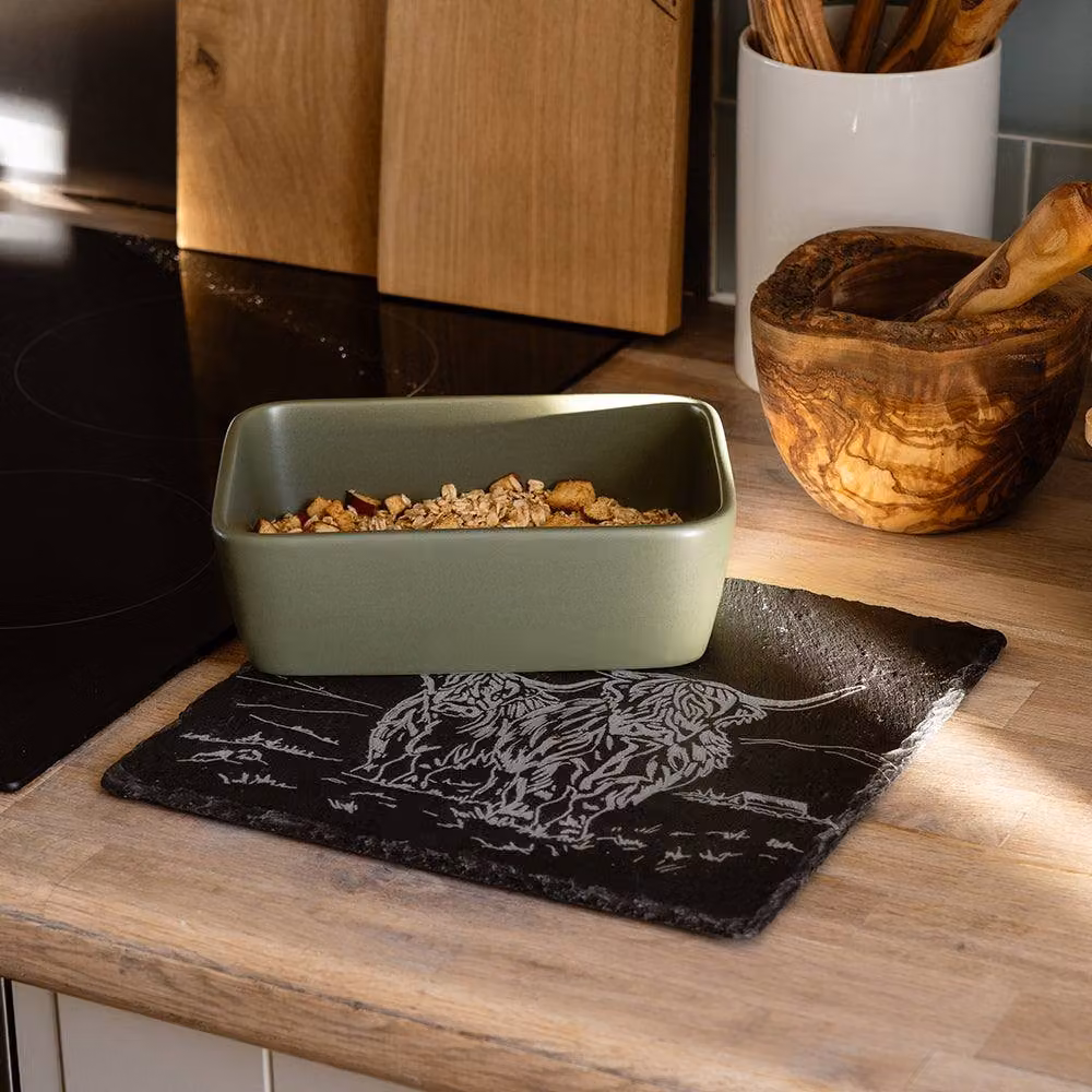 Selbrae House Scenic Highland Cow Slate Pot Stand in Black – 2