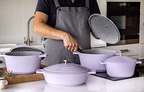 MasterClass Non-Stick Cast Aluminium Casserole Dish with Lid, Purple, Diameter: 24 cm, Capacity: 4 L – 7