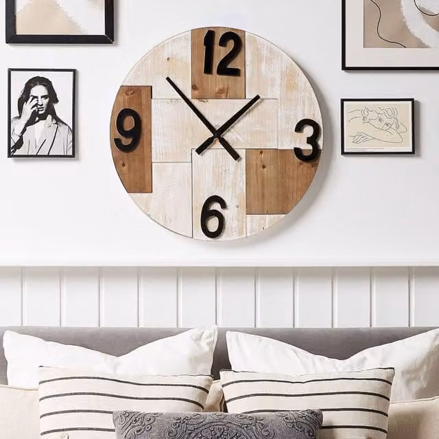 Wyld and Coco Rustic Handmade Round Wood Wall Clock in Brown and Black, Diameter: 60 cm