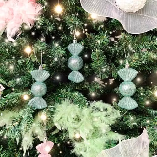 Melody Maison Set of 3 Green and Gold Glitter Sweet Shaped Christmas Bauble Decorations, Diameter: 11 cm – 1