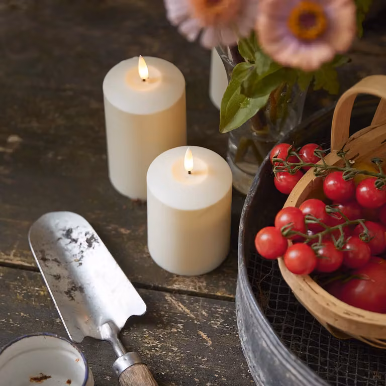 Lights4fun TruGlow Set of 2 Waterproof Outdoor Flameless LED Pillar Candles in White, Battery Operated with Timer