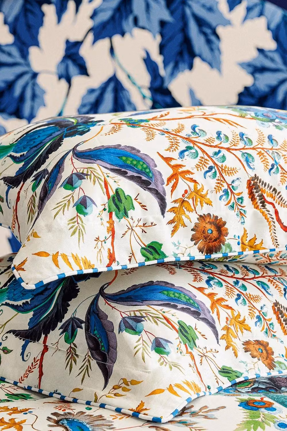 Harlequin Wonderland Floral Cotton Mako Satin Duvet Cover and Pillowcase Set, Multicolour, W: 140 cm, L: 200 cm – 4