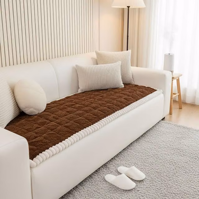 Livingandhome Soft and Non-slip Sofa Protector, Brown, W: 240 cm, D: 70 cm