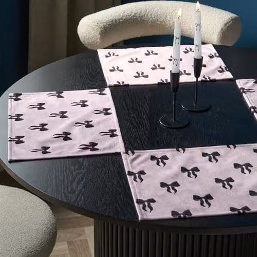 OHS Bow Print Matte Velvet Placemat Set of 4 in Pink, W: 40 cm, D: 30 cm – 1