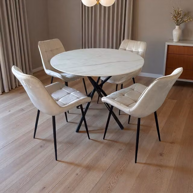 Madefor.living Seattle Round Marble Dining Table and 4 Erica Velvet Chairs in White