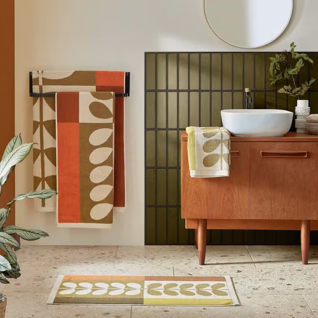 Orla Kiely Stem Check Cotton Towel in Yellow and Multicolour