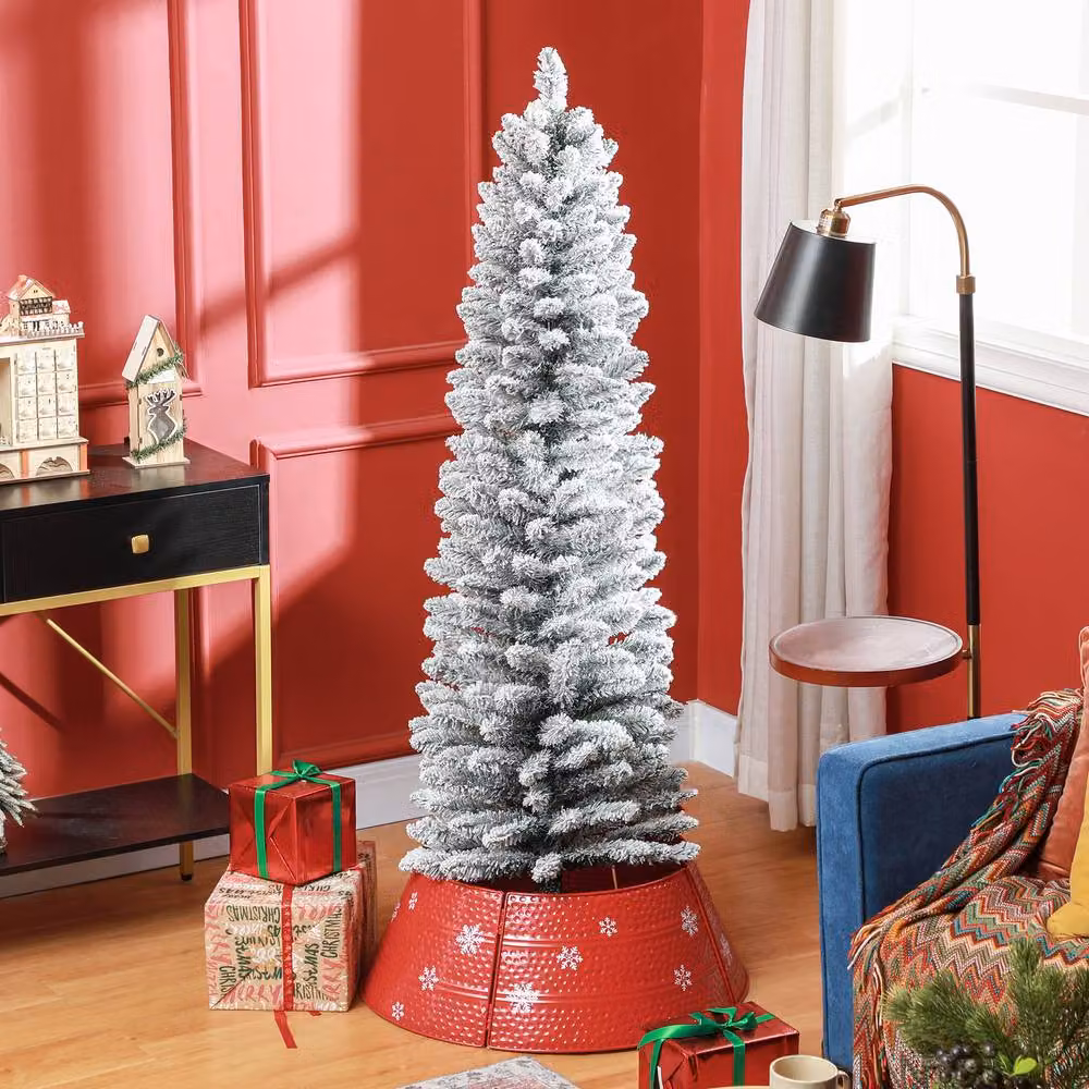 STILVORA 5ft Slim Green Christmas Tree with Metal Base, Height: 152.4 cm – 2