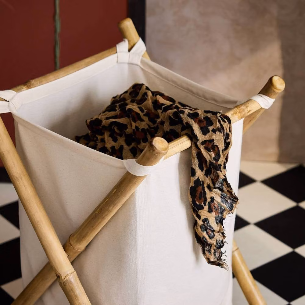 Sweek Foldable Bamboo and Fabric Laundry Basket in Brown and White, W/D/H: 39.5 x 41.0 x 60.0 cm – 3
