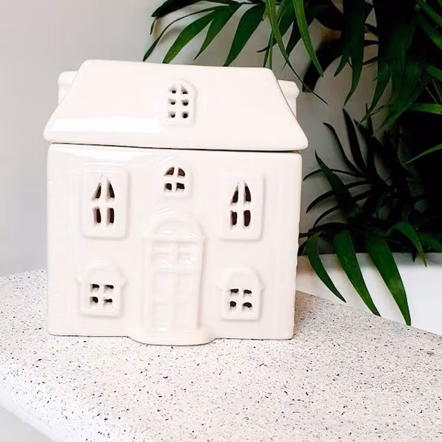 Little Cosy Home Christmas White House Ceramic Wax Melt Burner, White