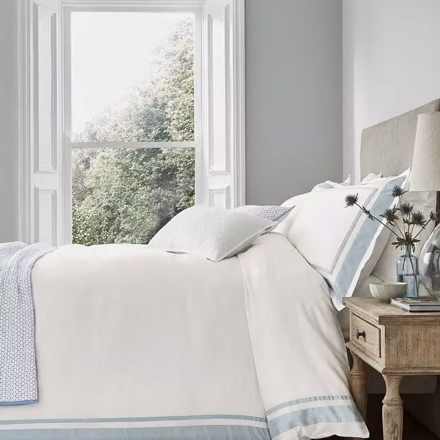 Murmur Jude Super Kingsize Mako Satin Cotton Duvet Cover in Ballintoy Blue