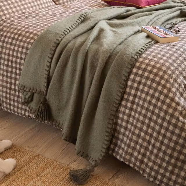 Yard Lowen Wool Blend Brushed Throw with Fringes in Green, W: 130 cm, D: 170 cm