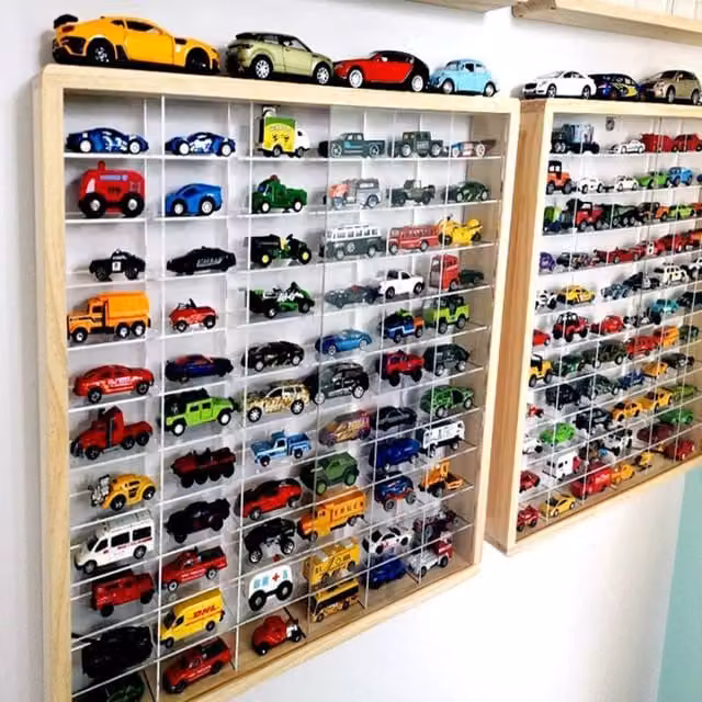 FLAVORA Hot Wheels 50 Car Model Display Cabinet in Natural with Glass Doors and Acrylic Shelves, Width: 100 cm – 1