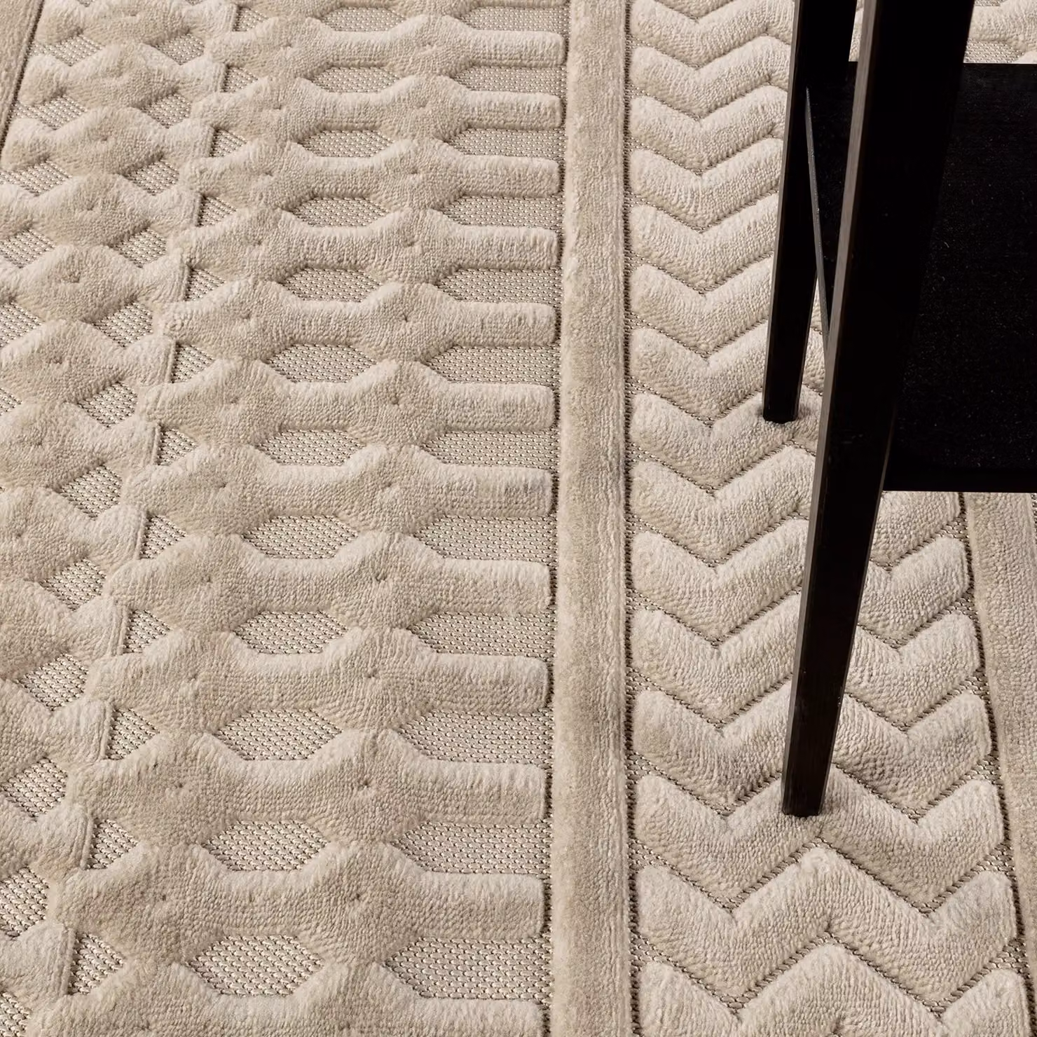 Livabliss Le Mans Modern Textured In & Outdoor Rug in Beige, Grey and White, W: 200 cm, D: 275 cm – 2