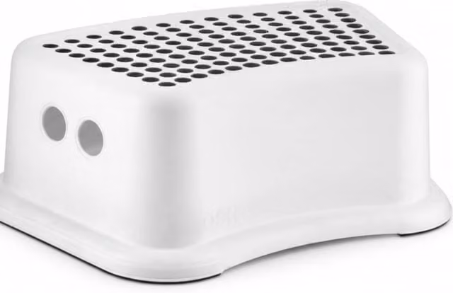 Bedsland OSH Non-Slip Step Stool in White – 1