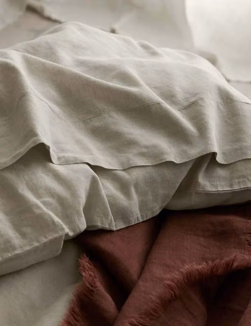 Piglet In Bed Pure Linen Flat Sheet in Beige, W/D: 180 x 200 cm