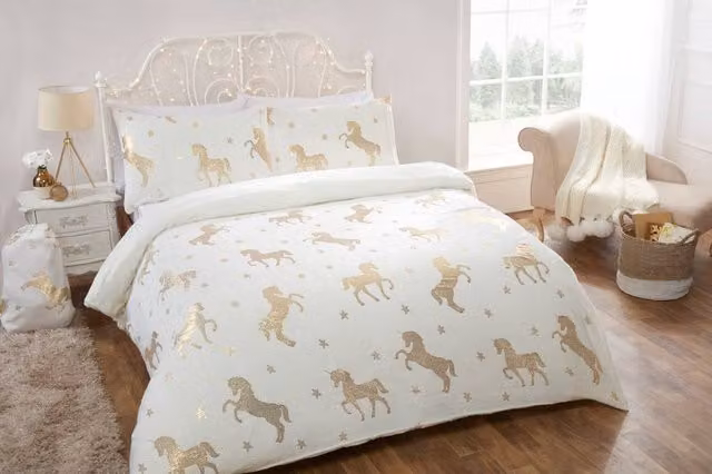 Smart Living Luxury Fleece Unicorn Foil Duvet Cover and Pillowcase Set in Beige and White, W: 140 cm, L: 200 cm