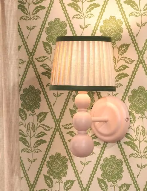 Joules Harewood Wall Light in Beige and Wood
