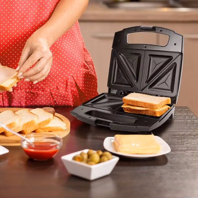Aigostar 2-Slice Sandwich Toastie Maker, Black