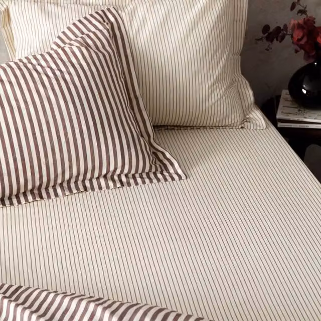 Yard Hebden Narrow Stripe 100% Cotton Fitted Sheet in Dark Red, Size: 180 x 200 cm