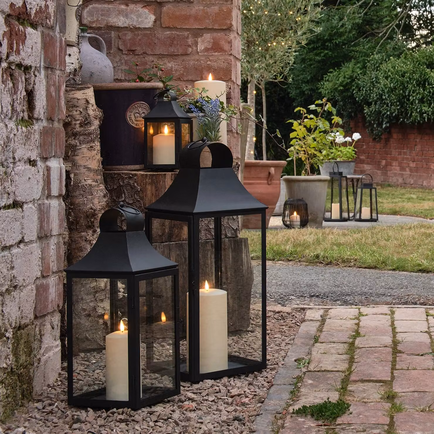 Lights4fun Set of 3 Albury Black Metal Decorative Garden Lanterns with TruGlow LED Candles