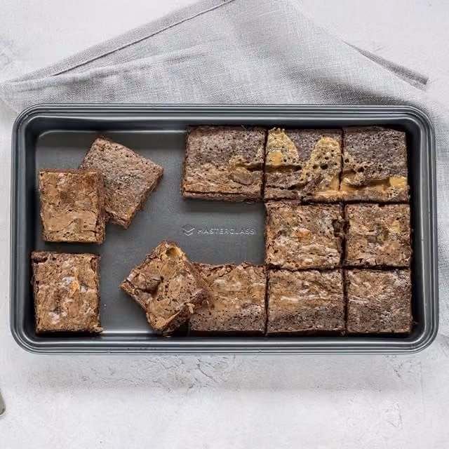 MasterClass Non-Stick Rectangular Brownie Tin, Carbon Steel, Grey – 1