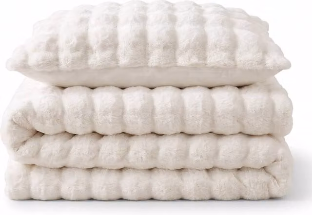 Sweet Dreams Bubble Faux Fur Duvet Cover and Pillowcase Set in Beige, Single W/D/H: 90 x 200 cm