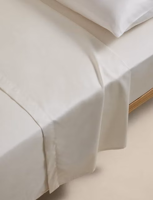 M&S Egyptian Cotton 400 Thread Count Mako Satin Silky Flat Sheet, Cream, W: 140 cm, L: 200 cm