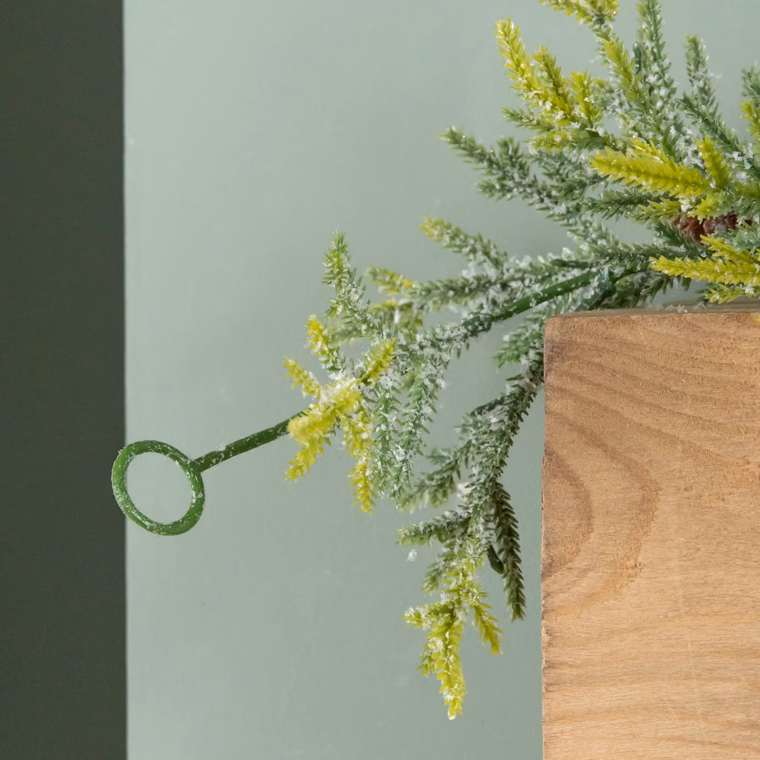 Samuel Alexander 160cm Green Frosted Spruce Christmas Garland with Pinecones – 2