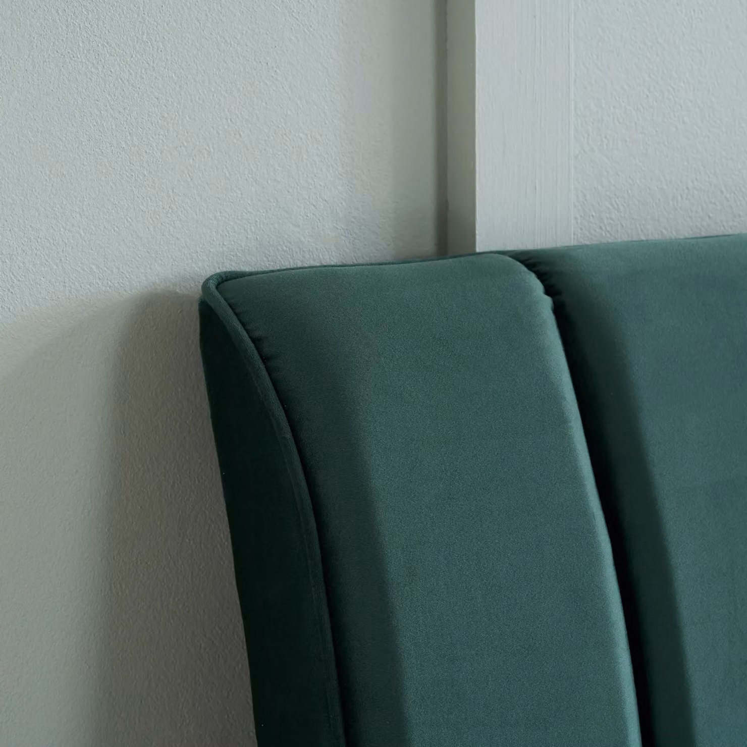 Birlea Clover Green Velvet Upholstered Bed Frame with Lift Up Base and Under Bed Lighting W/D/H: 120 x 200 cm – 3