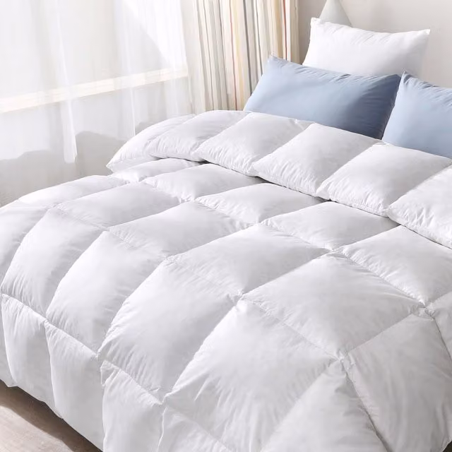 HomeSpace Direct White Superking Duck Feather and Down Duvet, 4.5 Tog, Breathable Cotton Box Stitch