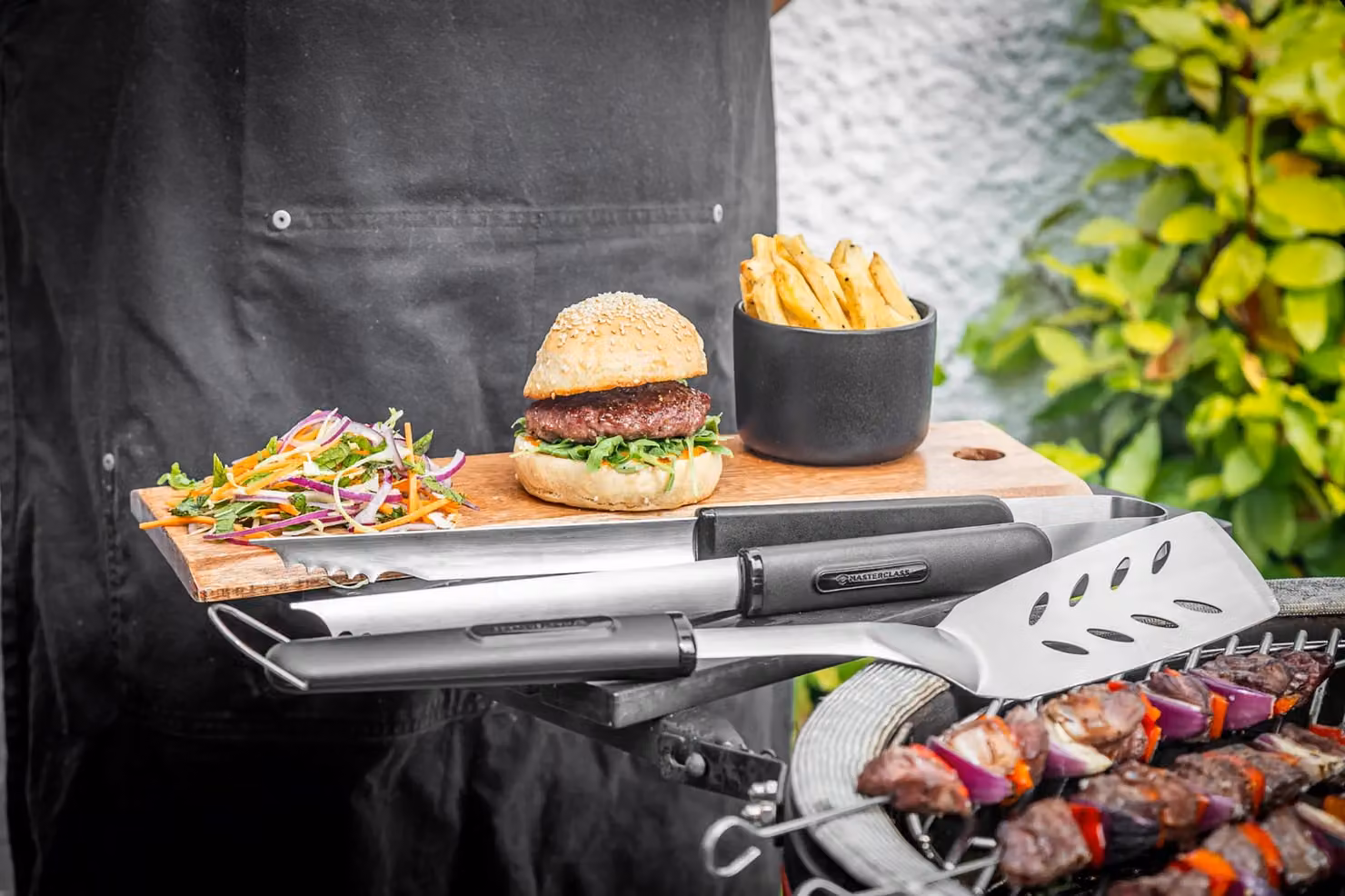 MasterClass Barbecue Tongs and Turner Set of 2 in Black Stainless Steel – 1