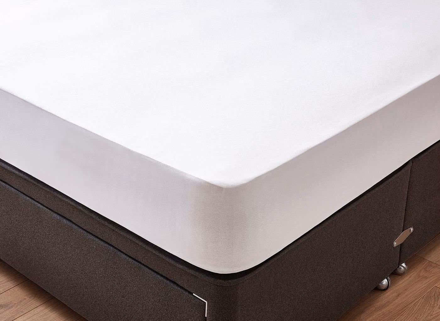 Dreams Anti-Allergy Waterproof Mattress Protector, White, W/D/H: 200 x 200 cm