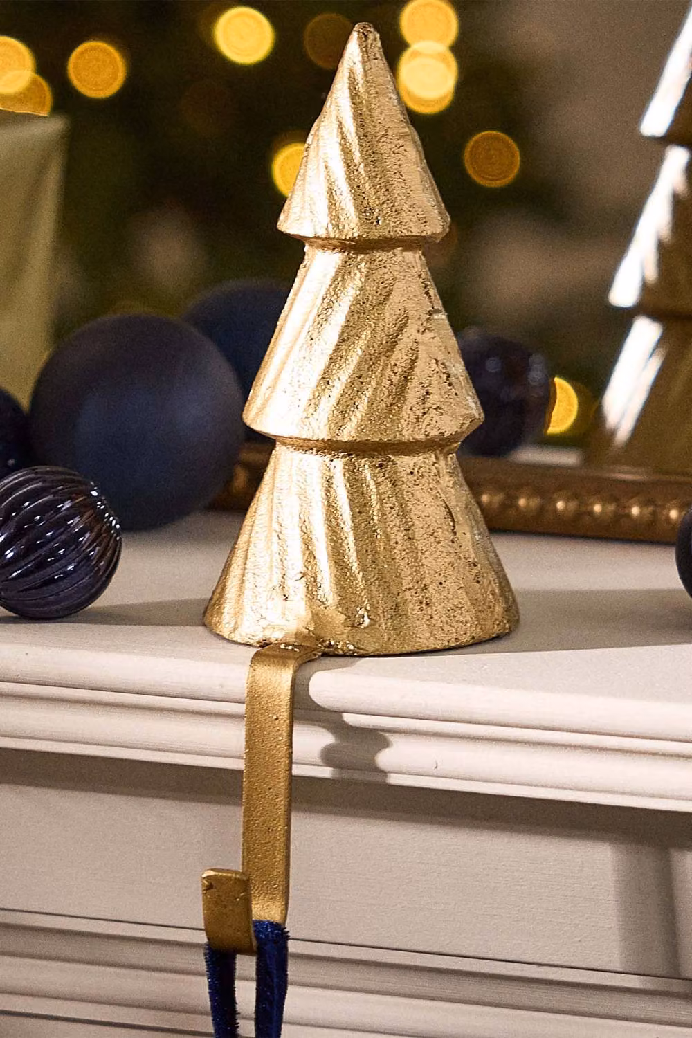Dibor Set of 2 Gold Metal Fir Tree Christmas Stocking Holders – 2