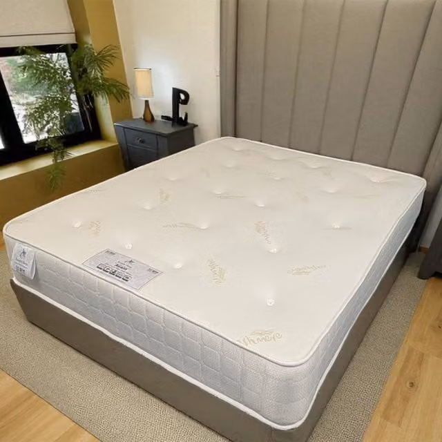 Knight Sleep Avant Luxury Open Coil Mattress in White, Small Single, 80 x 190 cm