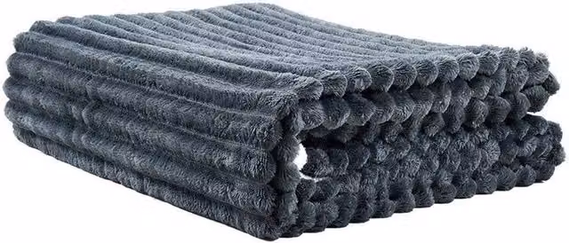 Kelvenix Grey Faux Fur Throw Blanket