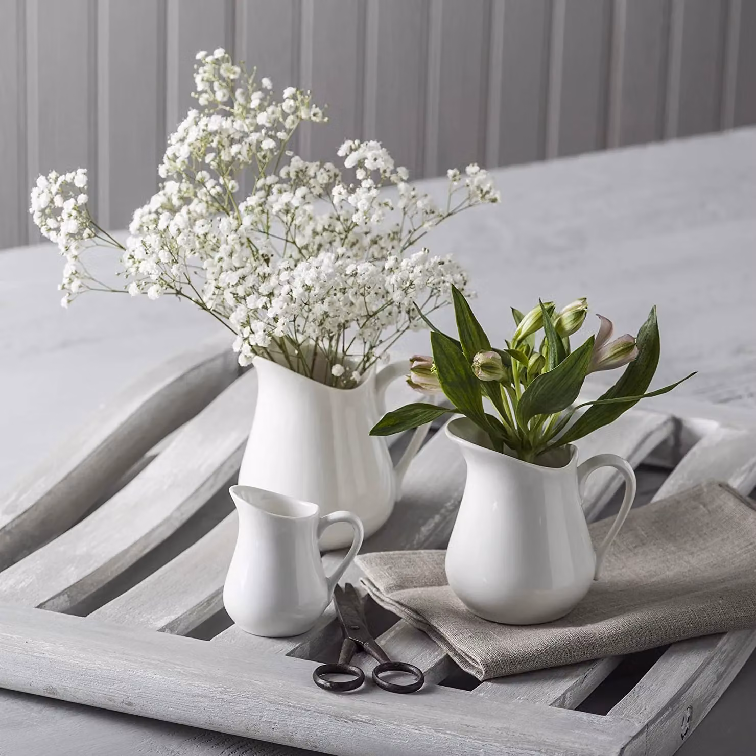 WM Bartleet & Sons White Porcelain Traditional Milk Jug Set of 3 with 450 ml, 300 ml and 100 ml Capacities – 2