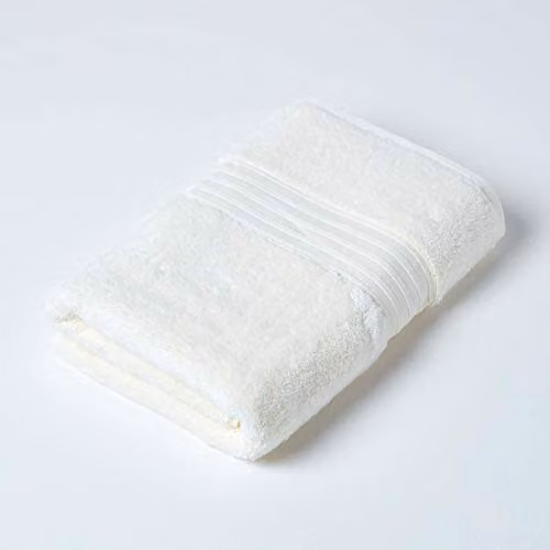 Homescapes Luxury Cream Supima Cotton Zero Twist Bath Towel, 550 GSM, 130 x 70 cm