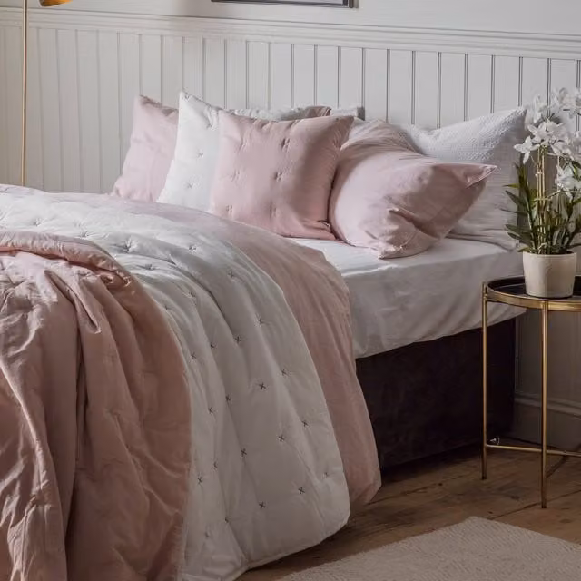 Gallery Cotton Stitch Reversible Quilted Bedspread in White and Pink, W: 240 cm, D: 260 cm
