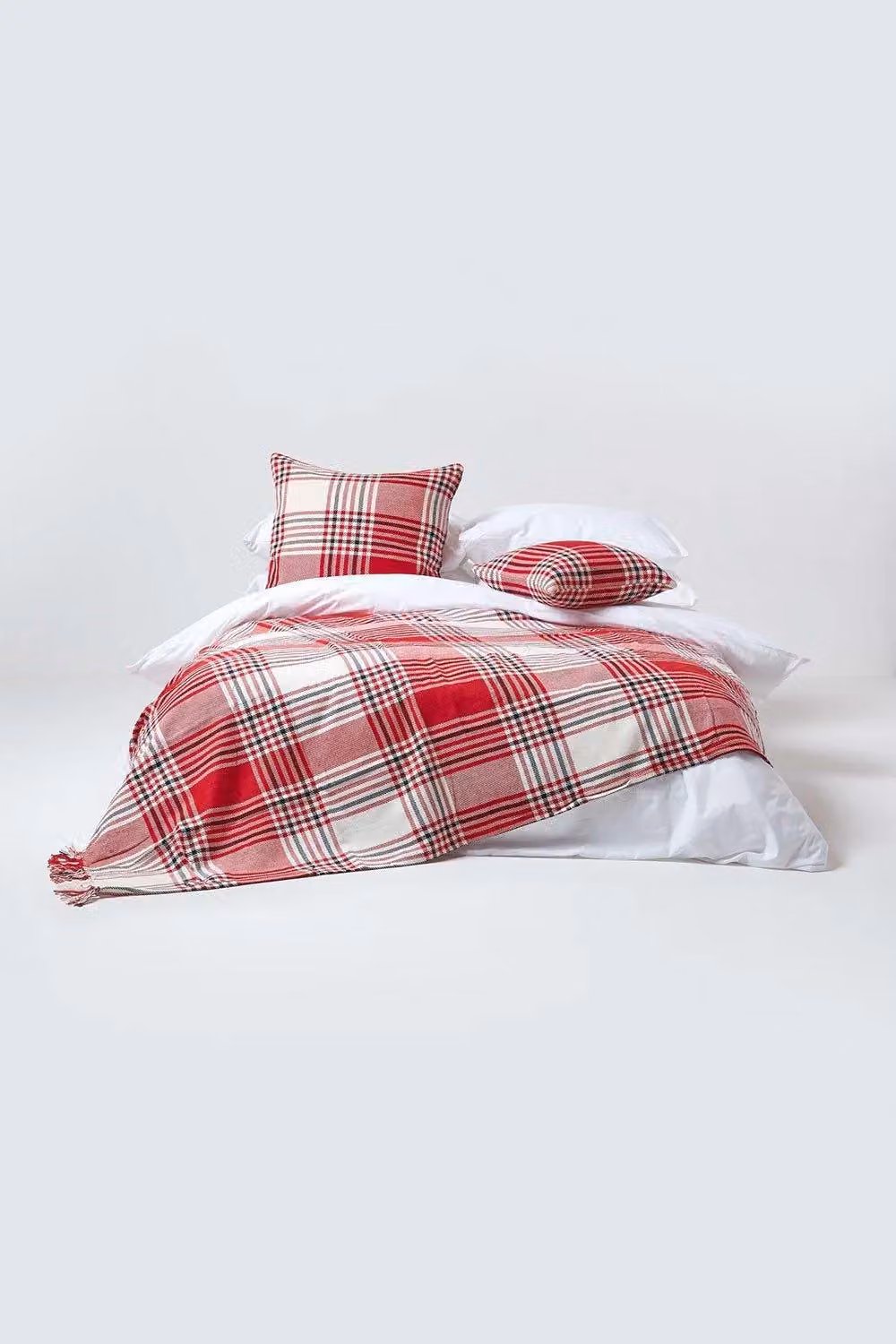 Homescapes Red and Grey Tartan Check Cotton Throw, W/D/H: 152 x 203 cm – 2
