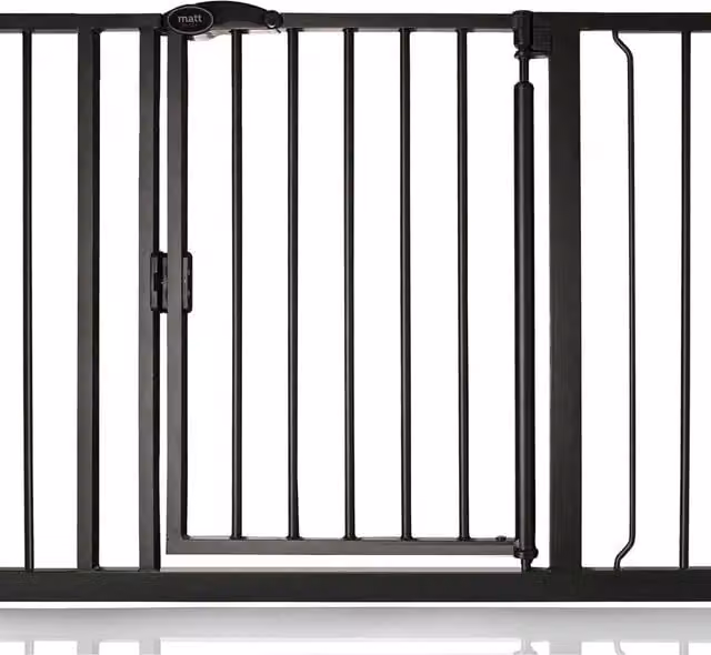 Safetots Pressure Fit Self Closing Stair Gate in Matt Black
