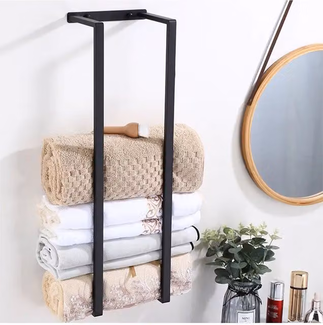Livingandhome Black Carbon Steel Wall Mounted Bathroom Towel Rack with 3 Hooks, Width: 71 cm