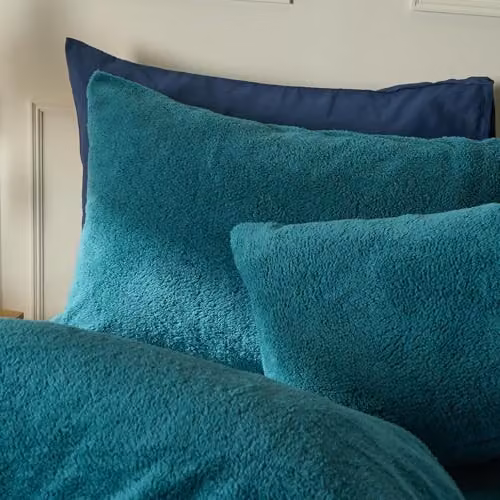 Brentfords 2 Pack Thermal Teddy Fleece Pillowcases, Polyester, Petrol