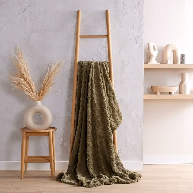 Bellissimo Jacquard Fleece Throw in Green