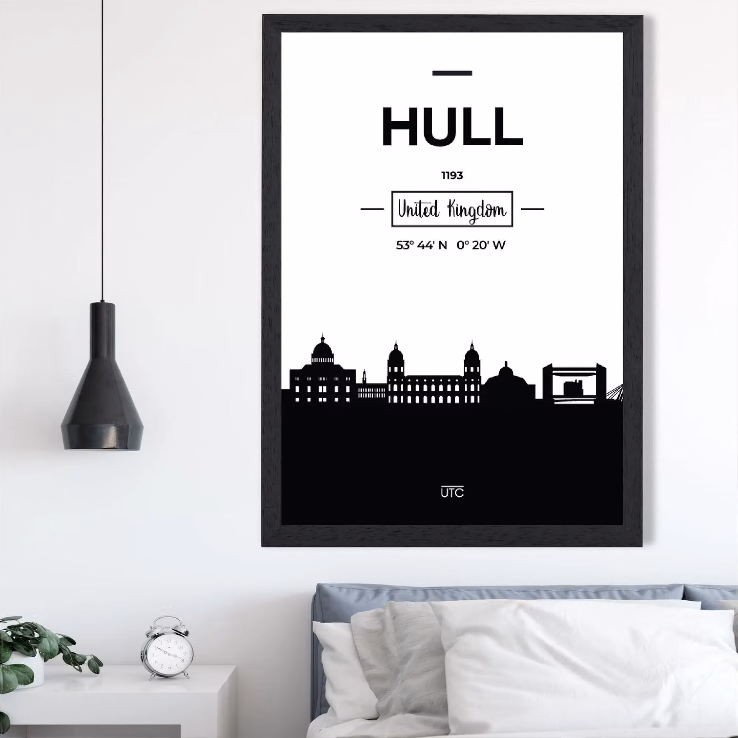 ARTZE Hull Black and White City Skyline Framed Print in Black Frame, A3 – 2