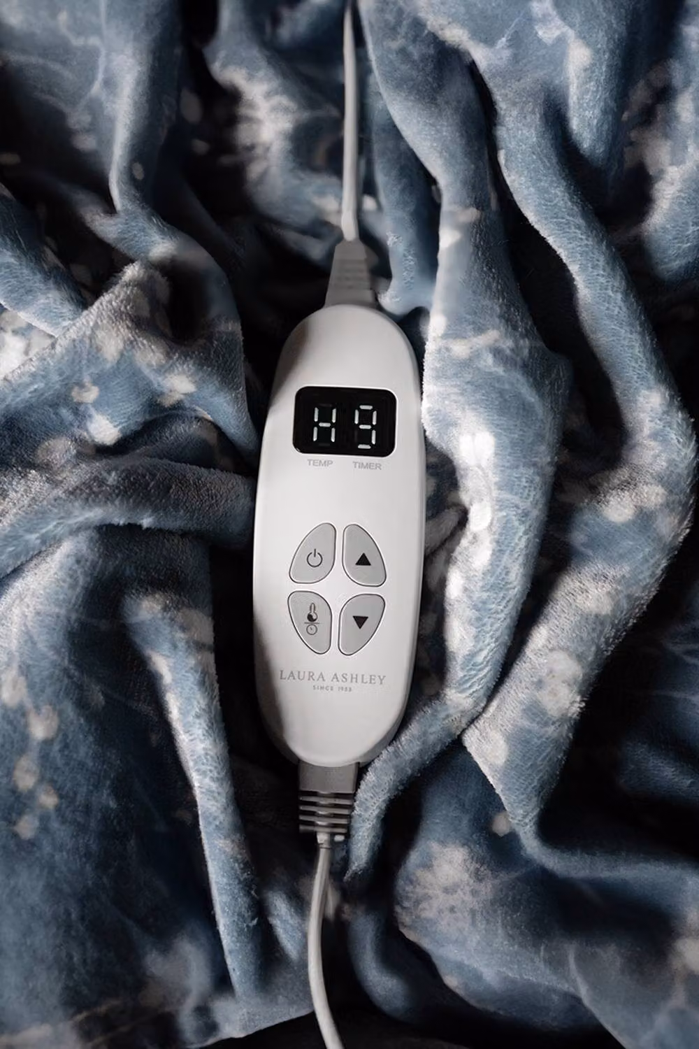 Laura Ashley VQ Heated Throw Electric Blanket in Grey, W: 130 cm, D: 160 cm – 5