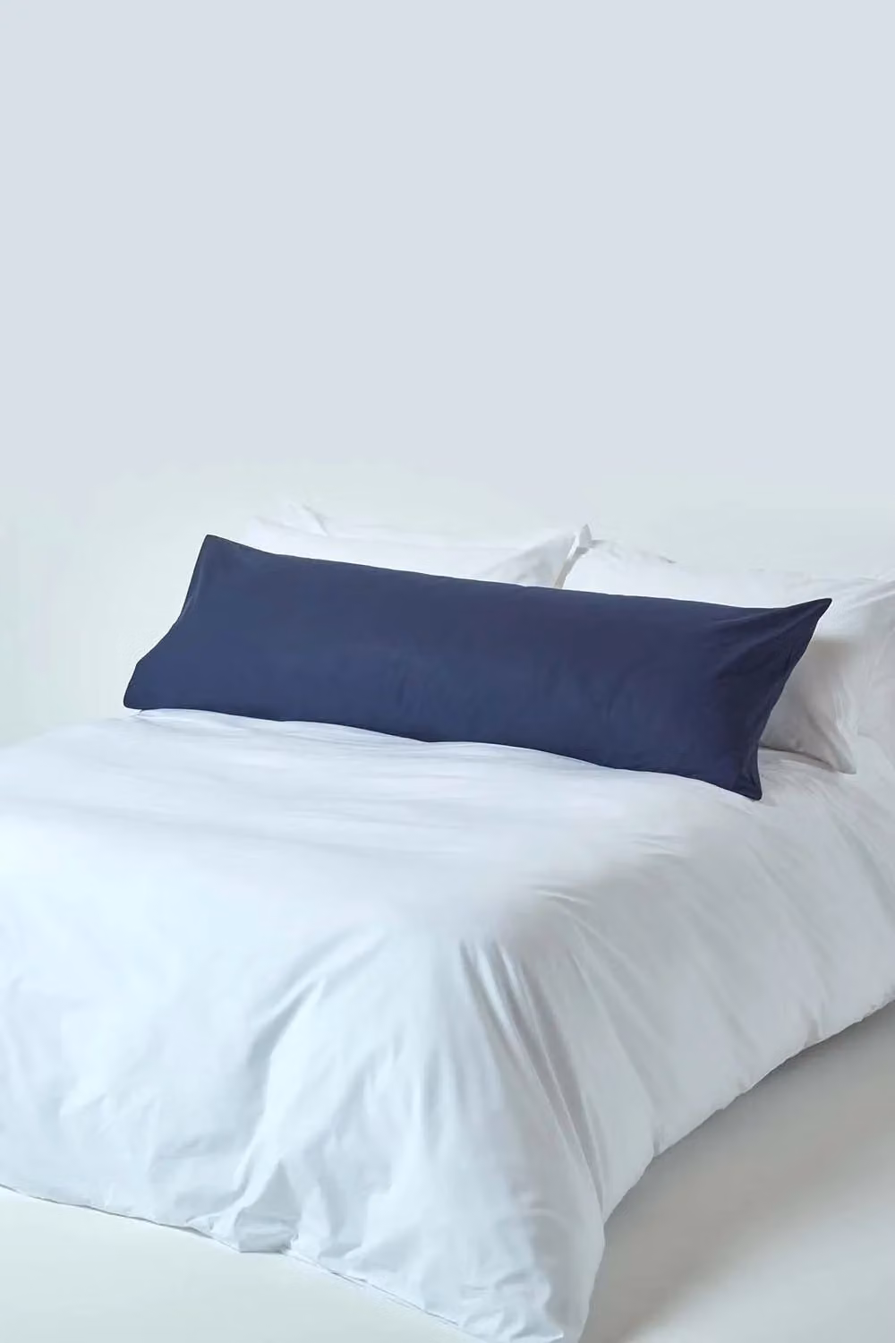 Homescapes Navy Blue Egyptian Cotton Body Pillowcase, 200 Thread Count Percale – 2