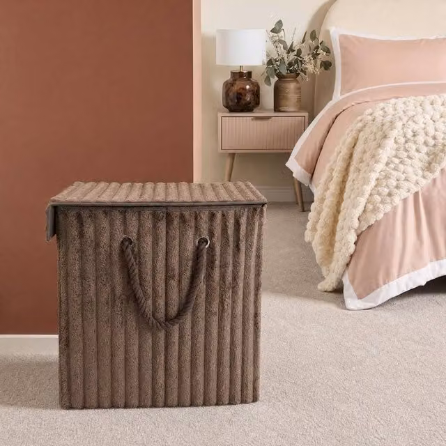 OHS Ribbed Faux Fur Folding Laundry Basket with Lid and Handles in Brown – 1