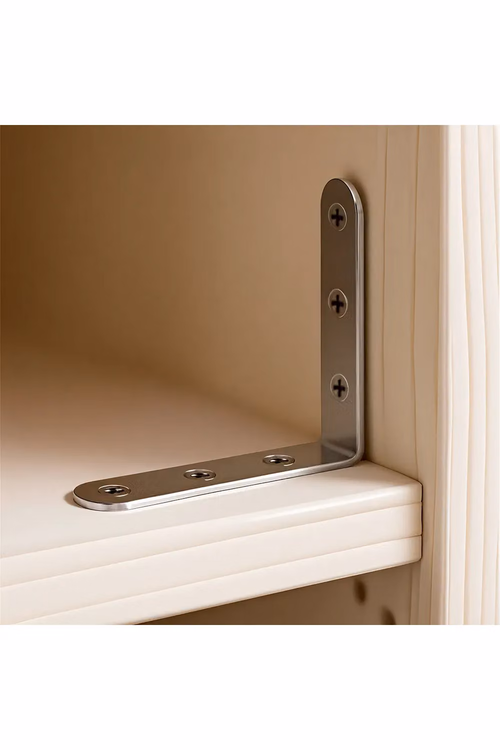 Living and Home 4-Piece L-Shaped Stainless Steel Corner Brace Set in Silver – 3