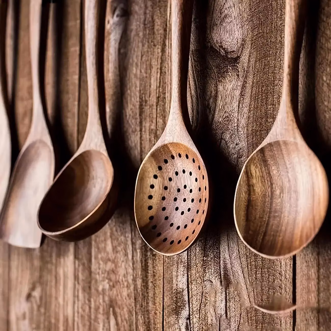Dyzi 5-Piece Wooden Kitchen Utensils Set for Cooking and Baking in Light Brown – 3